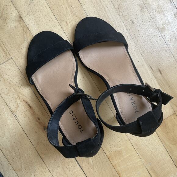 Torrid Black Faux Suede Ankle Strap Stiletto Heel (WW) Women’s‎ Size 7W - Picture 4 of 9